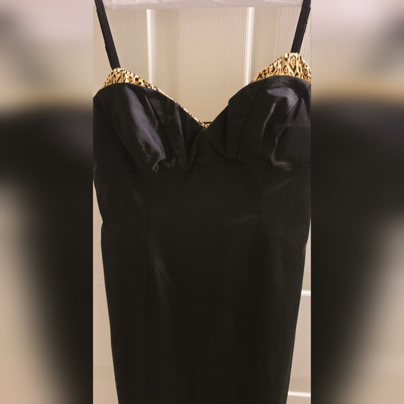 GUESS Cocktail Little Black Dress With Leopard Inside Open Back Size Large - Picture 3 of 4